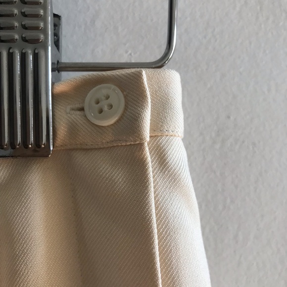 Minimalist 90s Talbots Cream Faux Wrap Midi Skirt 
Fully Lined in Silk CBK Style - Picture 7 of 9